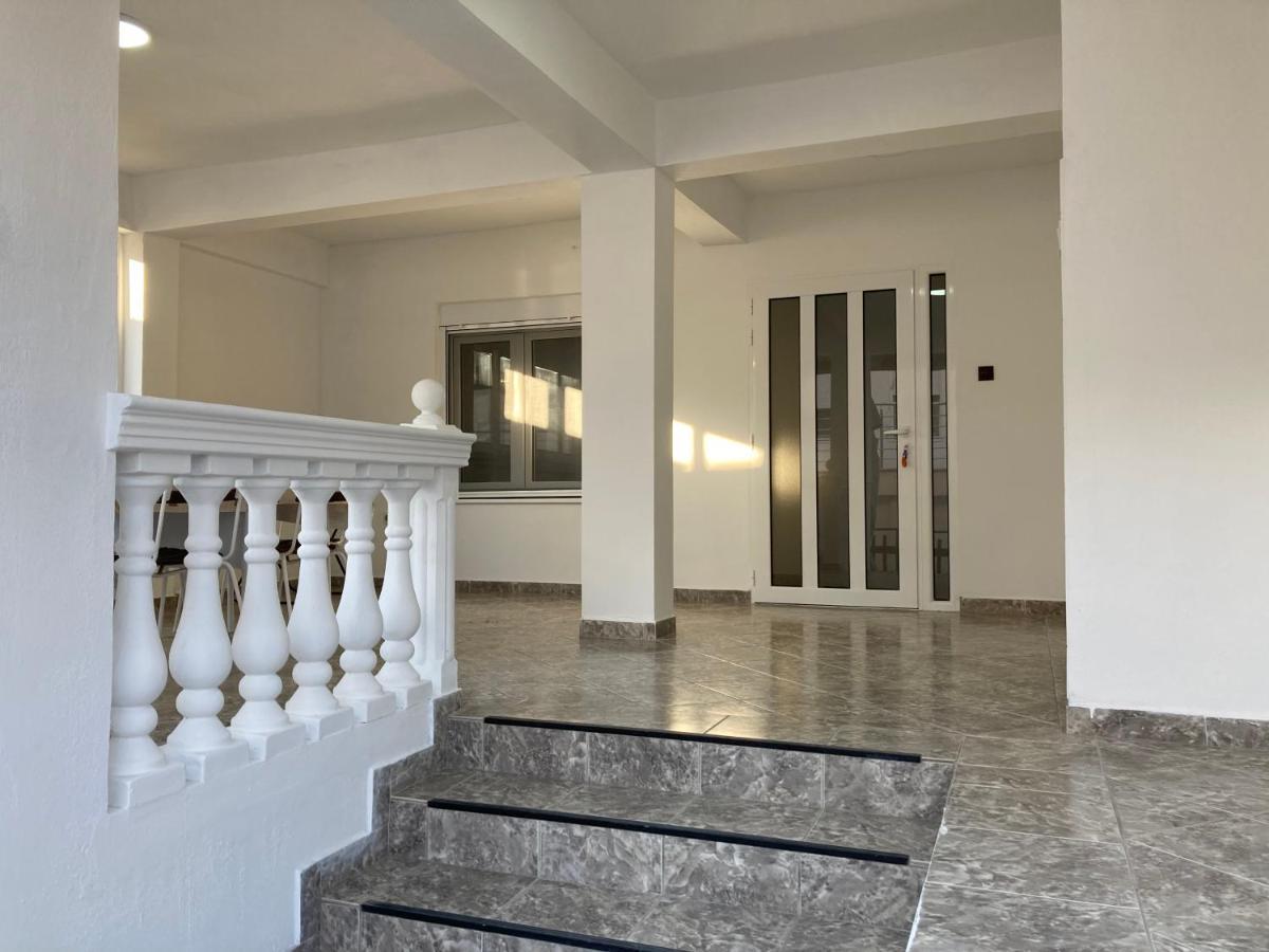 סוטומורה Apartments Stefan מראה חיצוני תמונה